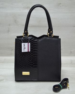Класична жіноча сумка Трикутник чорного кольору з чорною коброю (Арт. 31711) | 1 шт.